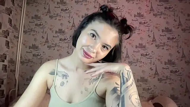 Snapshot of Just_Scarlet_ chatting on 10/24/25, 02:57 Just Scarlet online show from 10/24/25, 02:57