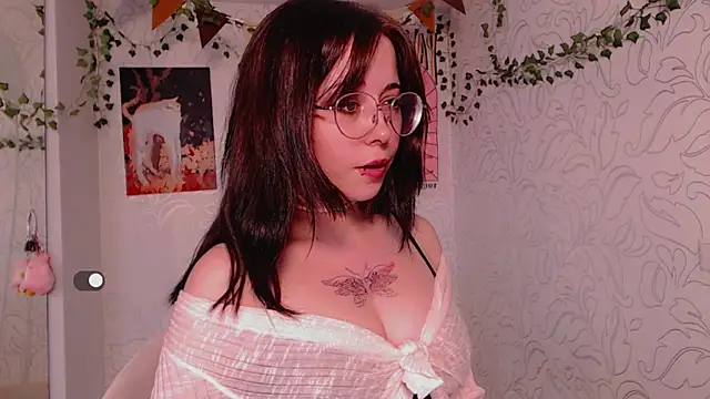  miraclecattt  online show from 09/13/25, 07:19