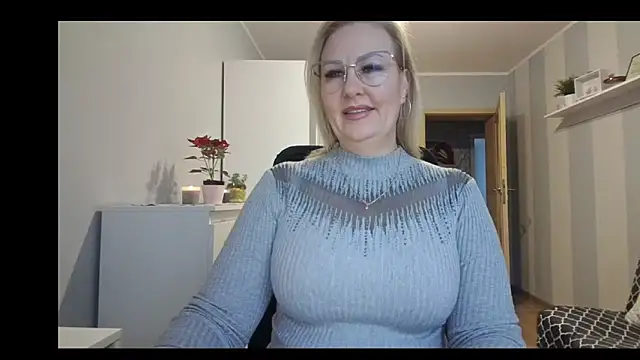 Snapshot of DianaLive chatting on 01/07/26, 07:44 DianaLive online show from 01/07/26, 07:44