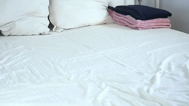 Snapshot of RobertaRosetti chatting on 03/12/26, 02:12 RobertaRosetti online show from 03/12/26, 02:12