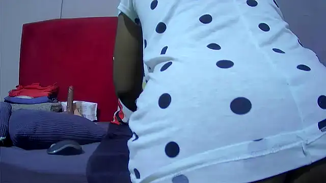 Snapshot of tasha97x chatting on 10/23/25, 07:29 tasha97x online show from 10/23/25, 07:29