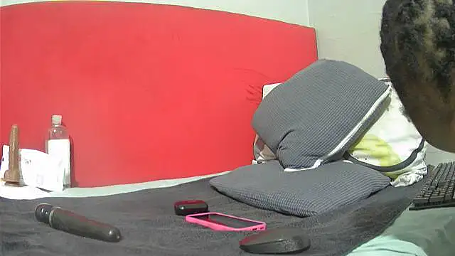 Snapshot of tasha97x chatting on 12/05/25, 04:54 tasha97x online show from 12/05/25, 04:54