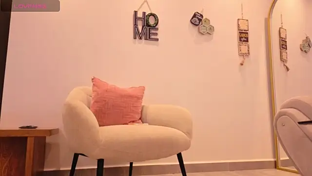 Snapshot of tatiana_10 chatting on 03/07/26, 08:11 tatiana 10 online show from 03/07/26, 08:11