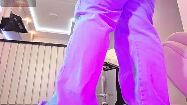 Snapshot of tatiana_10 chatting on 04/20/26, 04:26 tatiana 10 online show from 04/20/26, 04:26