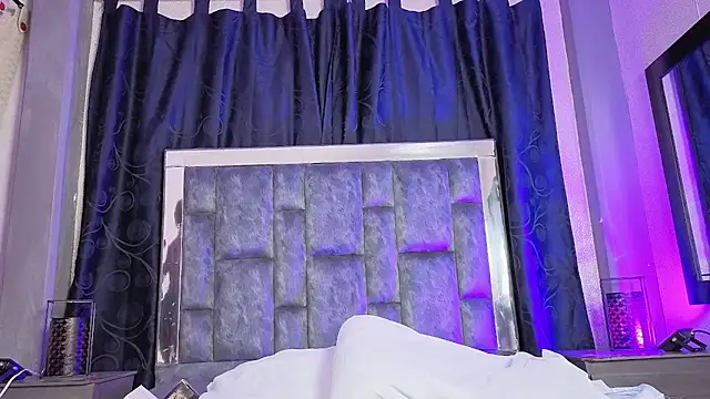 Snapshot of Effie_cooper chatting on 11/25/25, 09:48 Effie cooper online show from 11/25/25, 09:48