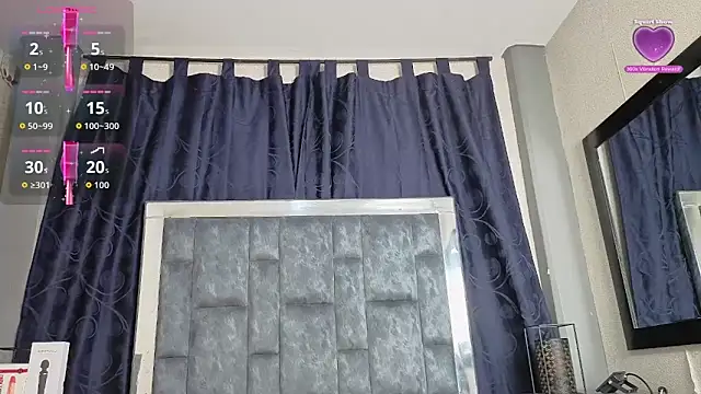 Snapshot of Effie_cooper chatting on 11/28/25, 07:38 Effie cooper online show from 11/28/25, 07:38