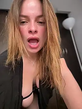 Snapshot of gynna_kimera chatting on 02/09/26, 03:38 gynna kimera online show from 02/09/26, 03:38