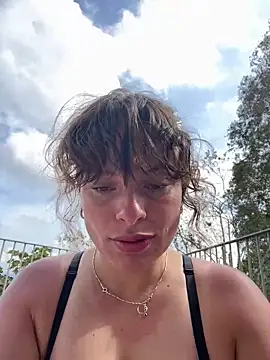 Snapshot of gynna_kimera chatting on 03/05/26, 02:13 gynna kimera online show from 03/05/26, 02:13