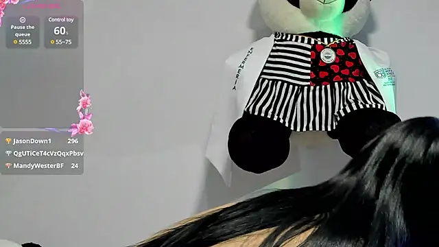 Snapshot of Kylie_brazt chatting on 03/15/25, 04:02 Kylie brazt online show from 03/15/25, 04:02