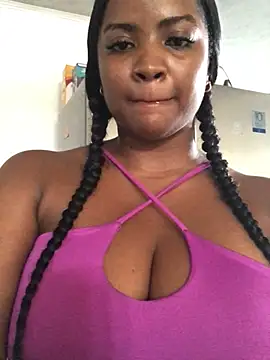 Snapshot of ValerieBlakee chatting on 05/18/26, 04:24 ValerieBlakee online show from 05/18/26, 04:24