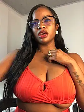 Snapshot of ValerieBlakee chatting on 05/22/26, 12:22 ValerieBlakee online show from 05/22/26, 12:22