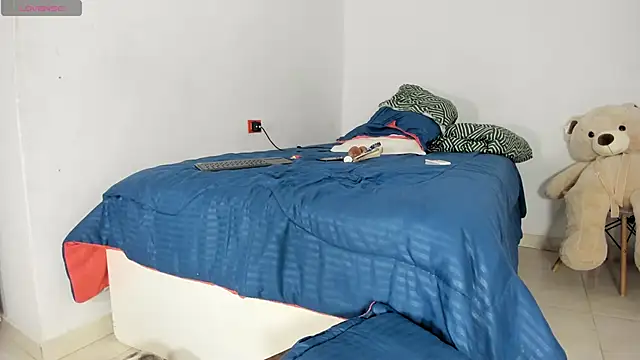 Snapshot of flor_herrera01 chatting on 02/03/26, 06:22 flor herrera01 online show from 02/03/26, 06:22