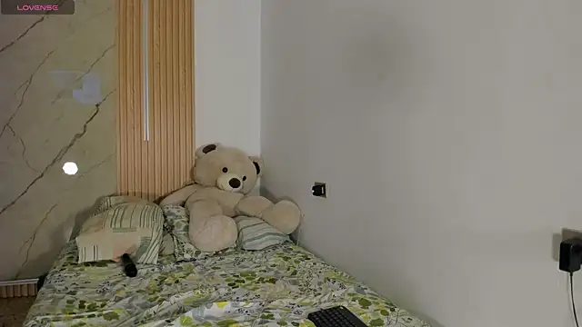 Snapshot of flor_herrera01 chatting on 04/01/26, 07:09 flor herrera01 online show from 04/01/26, 07:09