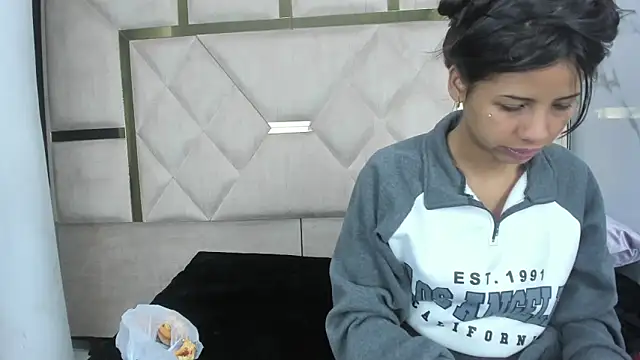 Kendall 6669 online show from 01/06/26, 03:38