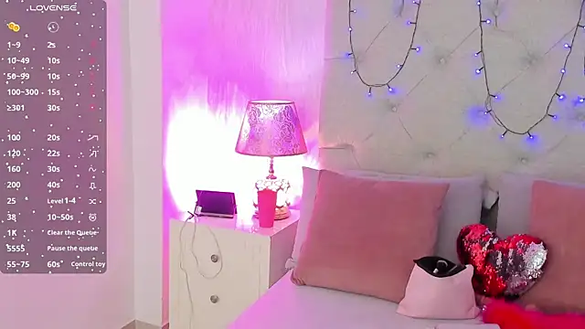 Snapshot of goth_tasha chatting on 11/18/25, 07:51 goth tasha online show from 11/18/25, 07:51