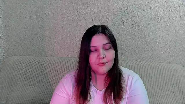 Snapshot of rachelwild chatting on 10/10/25, 11:48 rachelwild online show from 10/10/25, 11:48