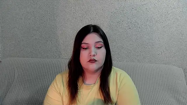 Snapshot of rachelwild chatting on 10/28/25, 05:26 rachelwild online show from 10/28/25, 05:26