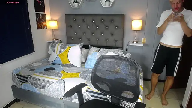 Snapshot of matteo_foxx chatting on 03/10/25, 07:07 matteo foxx online show from 03/10/25, 07:07