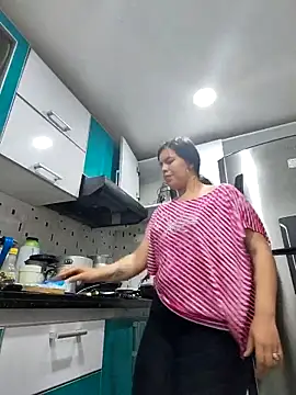 krolay16 online show from 10/21/25, 01:39