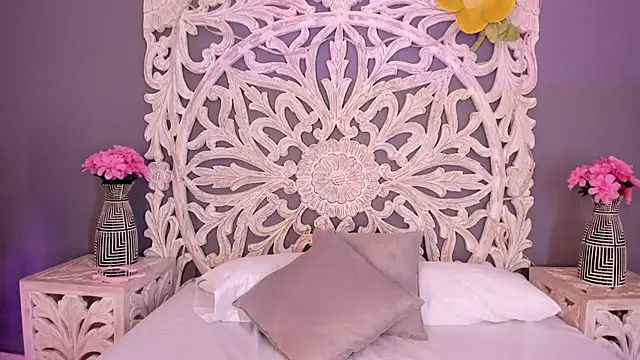 Snapshot of AnnieGibbyns chatting on 03/12/26, 08:37 AnnieGibbyns online show from 03/12/26, 08:37