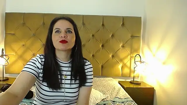 laura hotties online show from 03/17/25, 04:01