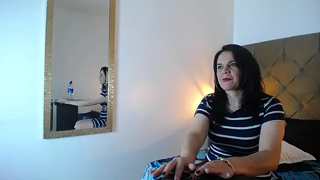 laura hotties online show from 03/21/25, 03:57