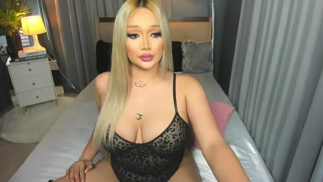 KylieSonique online show from 03/08/25, 01:39