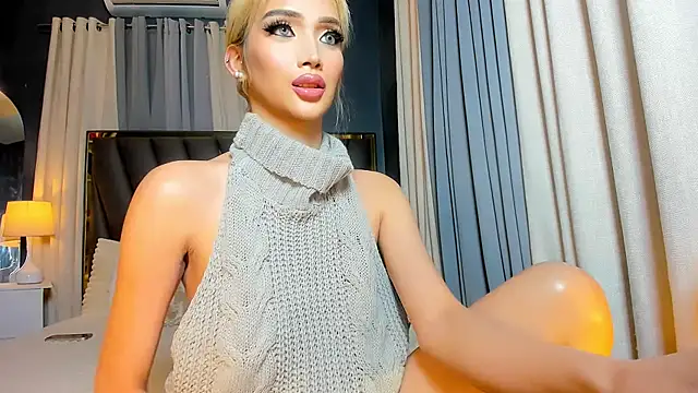 Snapshot of KylieSonique chatting on 03/25/26, 03:56 KylieSonique online show from 03/25/26, 03:56