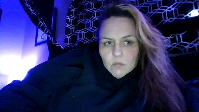 Snapshot of RubyRose33 chatting on 03/20/26, 08:30 RubyRose33 online show from 03/20/26, 08:30