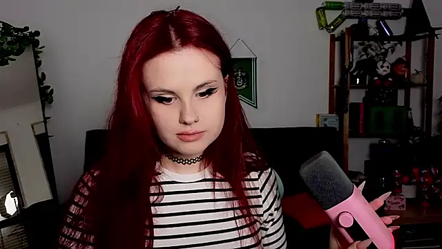 Della Ideal online show from 11/24/25, 06:07