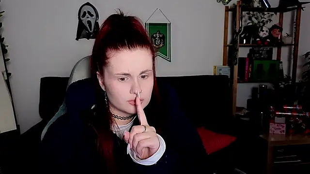 Della Ideal online show from 11/26/25, 05:47