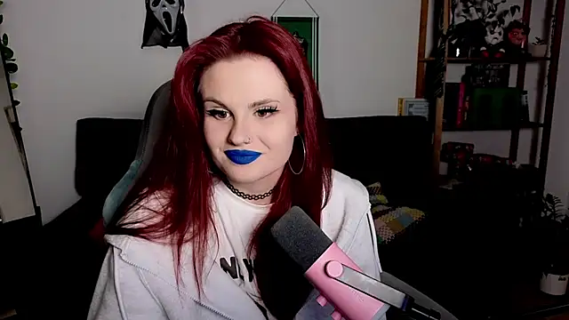 Della Ideal online show from 12/01/25, 06:02