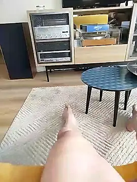 Snapshot of Davestco31 chatting on 03/20/25, 03:58 Davestco31 online show from 03/20/25, 03:58