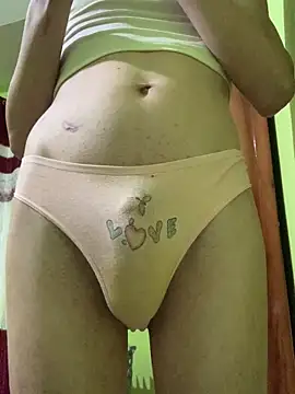 Snapshot of Femboylili chatting on 12/17/25, 11:55 Femboylili online show from 12/17/25, 11:55