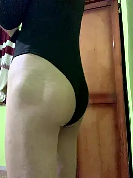 Snapshot of Femboylili chatting on 01/15/26, 10:57 Femboylili online show from 01/15/26, 10:57