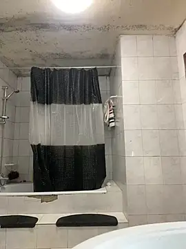 Snapshot of rogerdik76 chatting on 02/09/26, 06:17 rogerdik76 online show from 02/09/26, 06:17