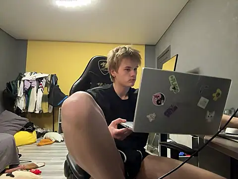 TaylerSigma online show from 02/22/25, 04:30