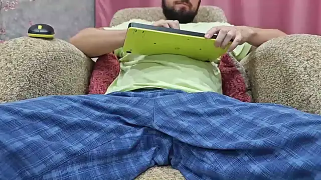 Snapshot of sexmajorik chatting on 09/21/25, 07:37 sexmajorik online show from 09/21/25, 07:37