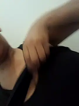 Snapshot of xyz089 chatting on 02/25/25, 11:19 xyz089 online show from 02/25/25, 11:19