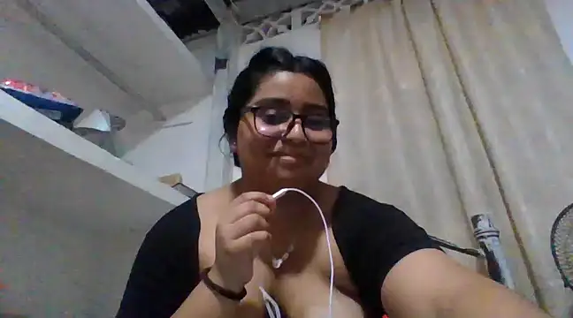 Snapshot of virginbrunette99 chatting on 02/23/25, 02:51 virginbrunette99 online show from 02/23/25, 02:51