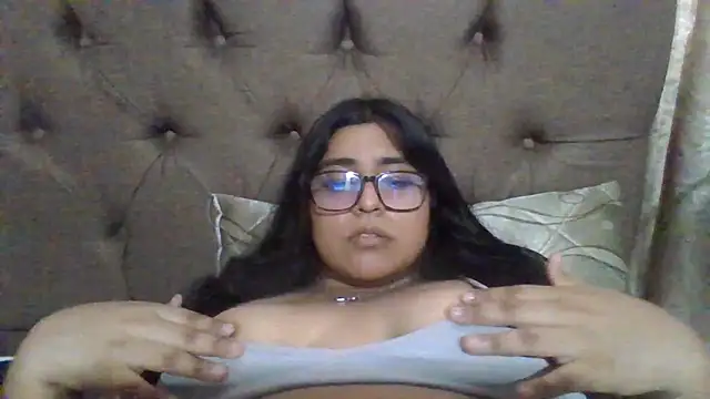 Snapshot of virginbrunette99 chatting on 03/14/25, 04:30 virginbrunette99 online show from 03/14/25, 04:30