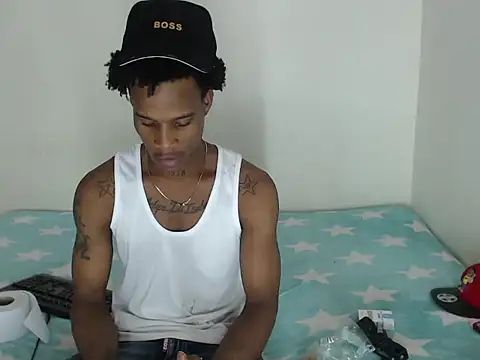 Snapshot of thomas_love11 chatting on 02/28/25, 01:58 thomas love11 online show from 02/28/25, 01:58