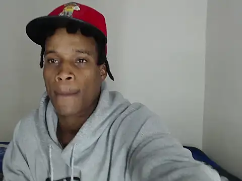 Snapshot of thomas_love11 chatting on 03/06/25, 01:05 thomas love11 online show from 03/06/25, 01:05