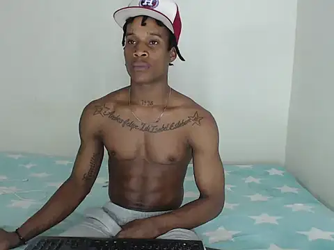 Snapshot of thomas_love11 chatting on 03/07/25, 05:40 thomas love11 online show from 03/07/25, 05:40