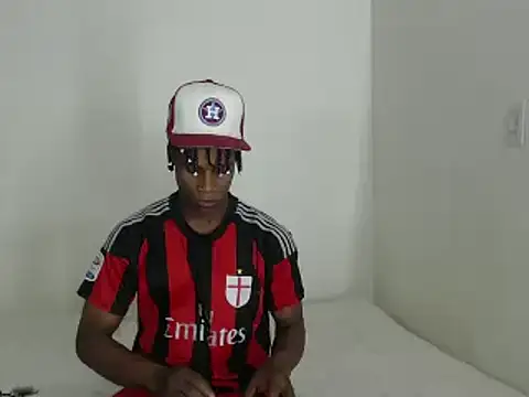 Snapshot of thomas_love11 chatting on 03/11/25, 01:59 thomas love11 online show from 03/11/25, 01:59