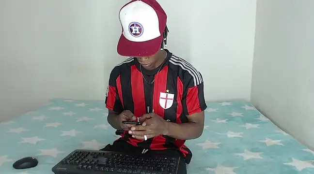 Snapshot of thomas_love11 chatting on 03/12/25, 12:31 thomas love11 online show from 03/12/25, 12:31