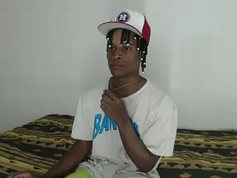 Snapshot of thomas_love11 chatting on 03/14/25, 11:32 thomas love11 online show from 03/14/25, 11:32