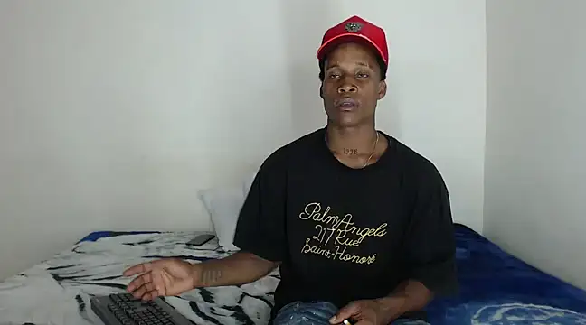 Snapshot of thomas_love11 chatting on 03/22/25, 04:35 thomas love11 online show from 03/22/25, 04:35