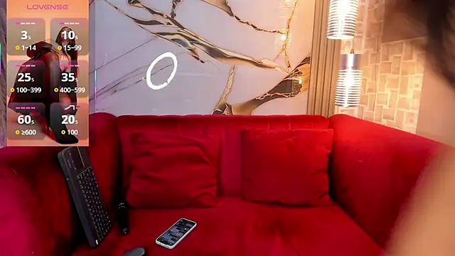 Snapshot of Bella_williamss_ chatting on 10/23/25, 07:56 Bella williamss online show from 10/23/25, 07:56