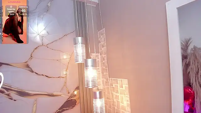 Snapshot of Bella_williamss_ chatting on 11/08/25, 07:56 Bella williamss online show from 11/08/25, 07:56